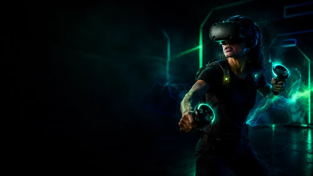 Realidad virtual en Alfazone: arena de movimiento libre y el mundo del juego